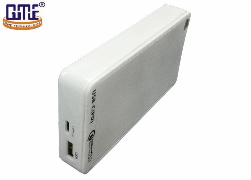  White 65W USB-C and QC 3.0 Ipad Quick Charger Manufactures