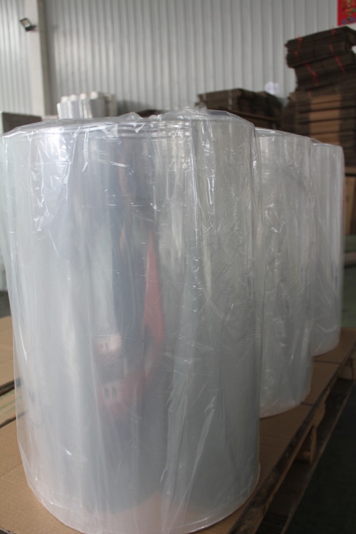  25 / 30 Mic Polyolefin Shrink Film Roll Convenient For High-Speed Package Processing Manufactures