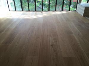  High quality 300mm wide White Oak Engineered Flooring for Singapore Villa Projects Manufactures