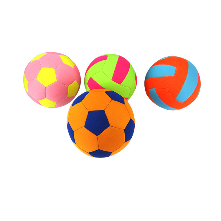  Neoprene Material and DIA.8.5 inch Size NEOPRENE beach ball.size#2,#3,#4.#5. Manufactures