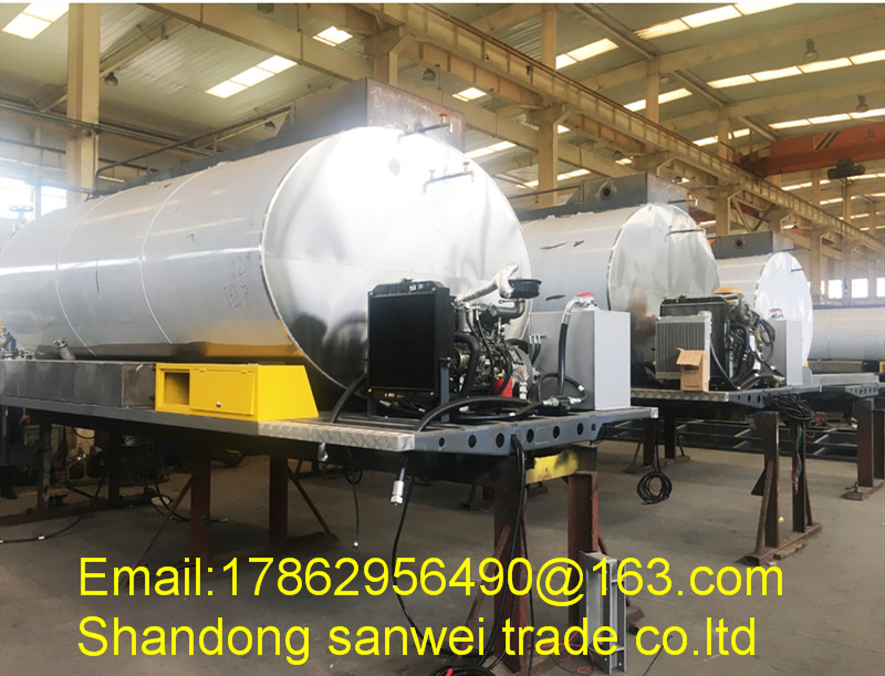 China 8000 Liter Asphalt Construction Equipment Bitumen Distributor Truck With 6000mm Spray Width on sale