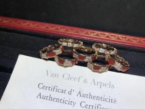  Charming 18K Gold Diamond Ring ,  Serpenti Viper Ring With Mother Of Pearl  luxury jewelry handmade Manufactures