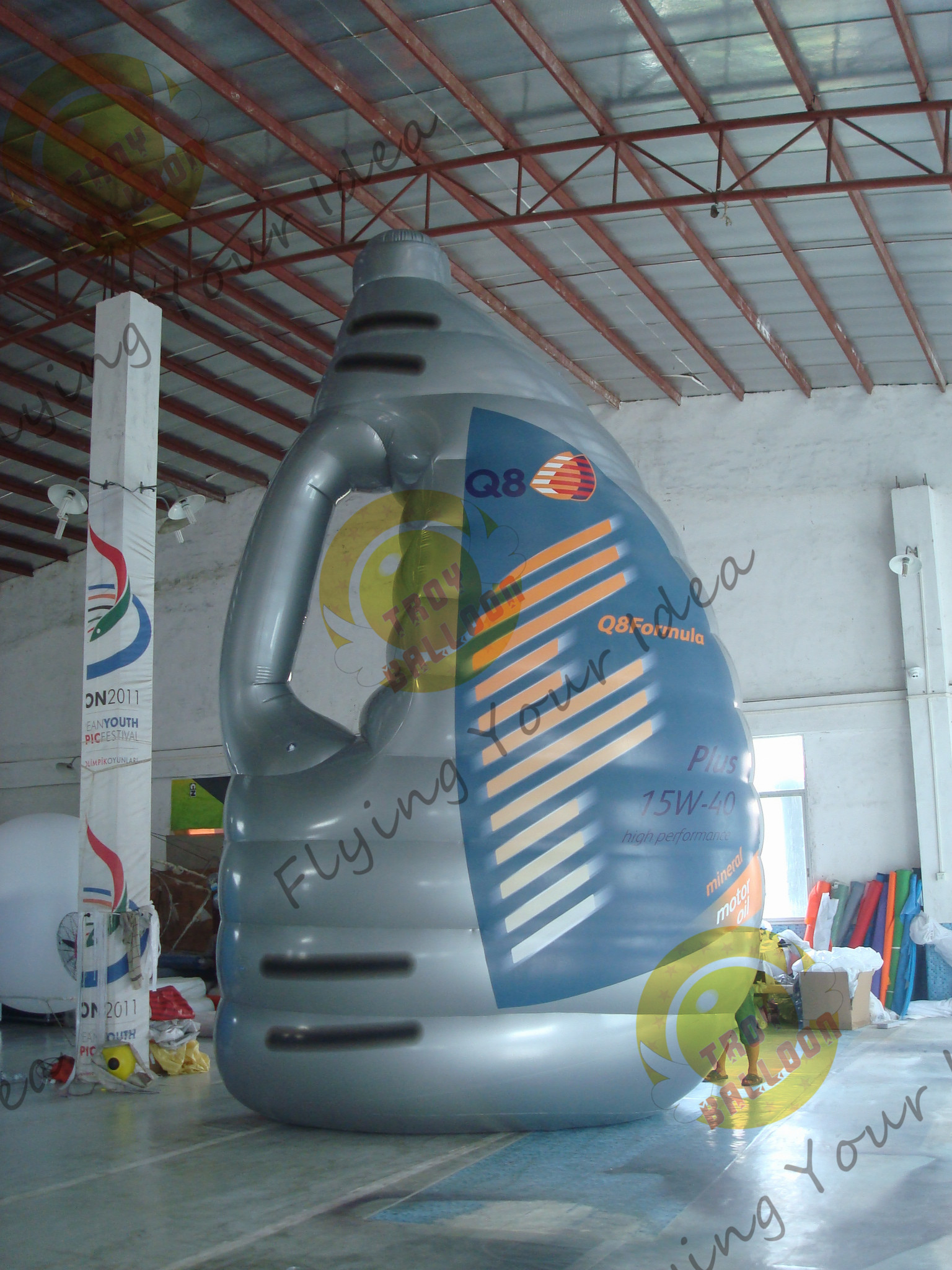  Blue Giant Tarpaulin Inflatable Product Replicas , Blow Up Bottle For Advertisement Manufactures