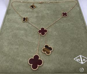  High End Luxurious Vca Magic Alhambra Necklace , Custom Gold Necklace Manufactures