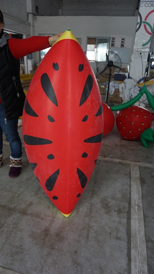  Personalised Fruit Shaped Balloons , 1.2m Long Inflatable Watermelon Slicer Manufactures