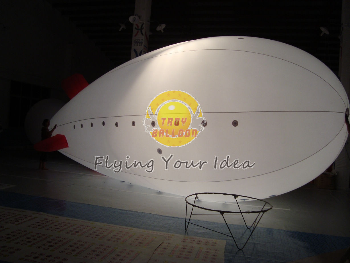 7m Inflatable Helium Lighting Blimp / Zeppelin Balloon with GE halogen bulb for Trade show Manufactures