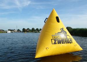  Triathlon Race 1.5m Yellow Custom Logo Floating Triangle ShapeInflatable Marker Buoy For Water Event Manufactures