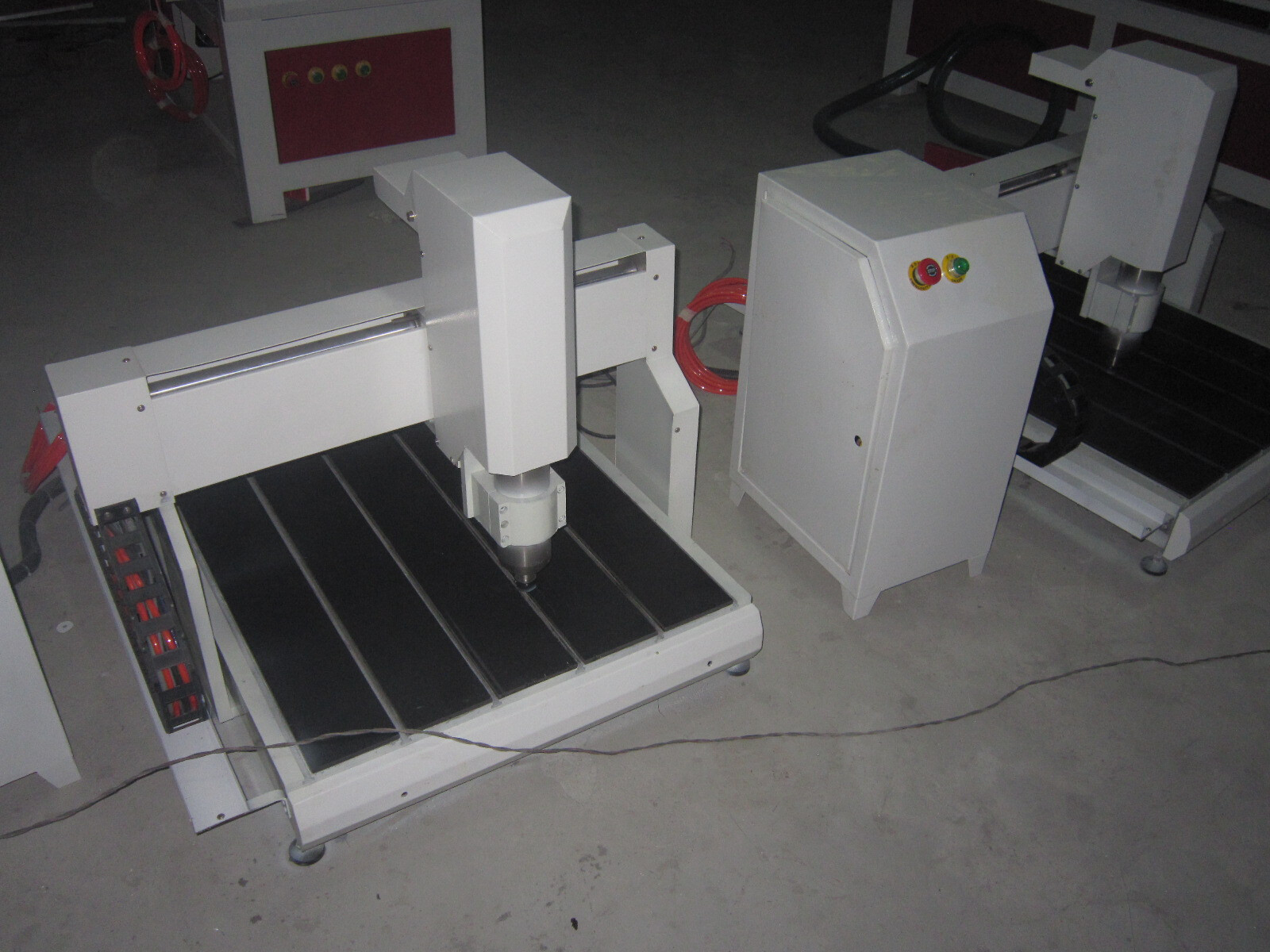 high cutting accuracy cnc wood router engraving machine with 600*900mm