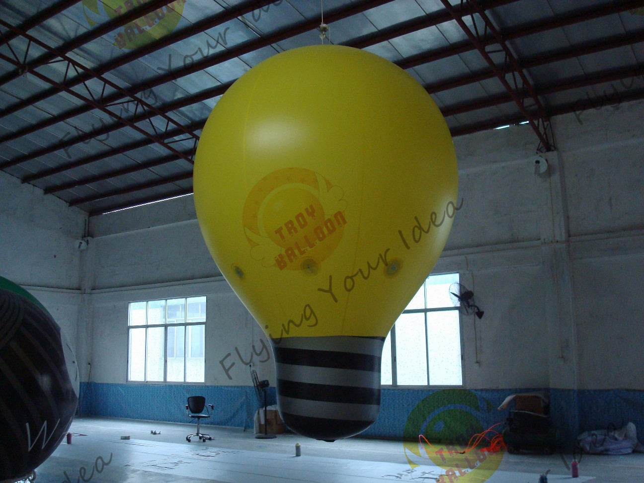  Fire - Retartant Inflatable Product Replicas For Business , Huge Blow Up Light Bulb Manufactures