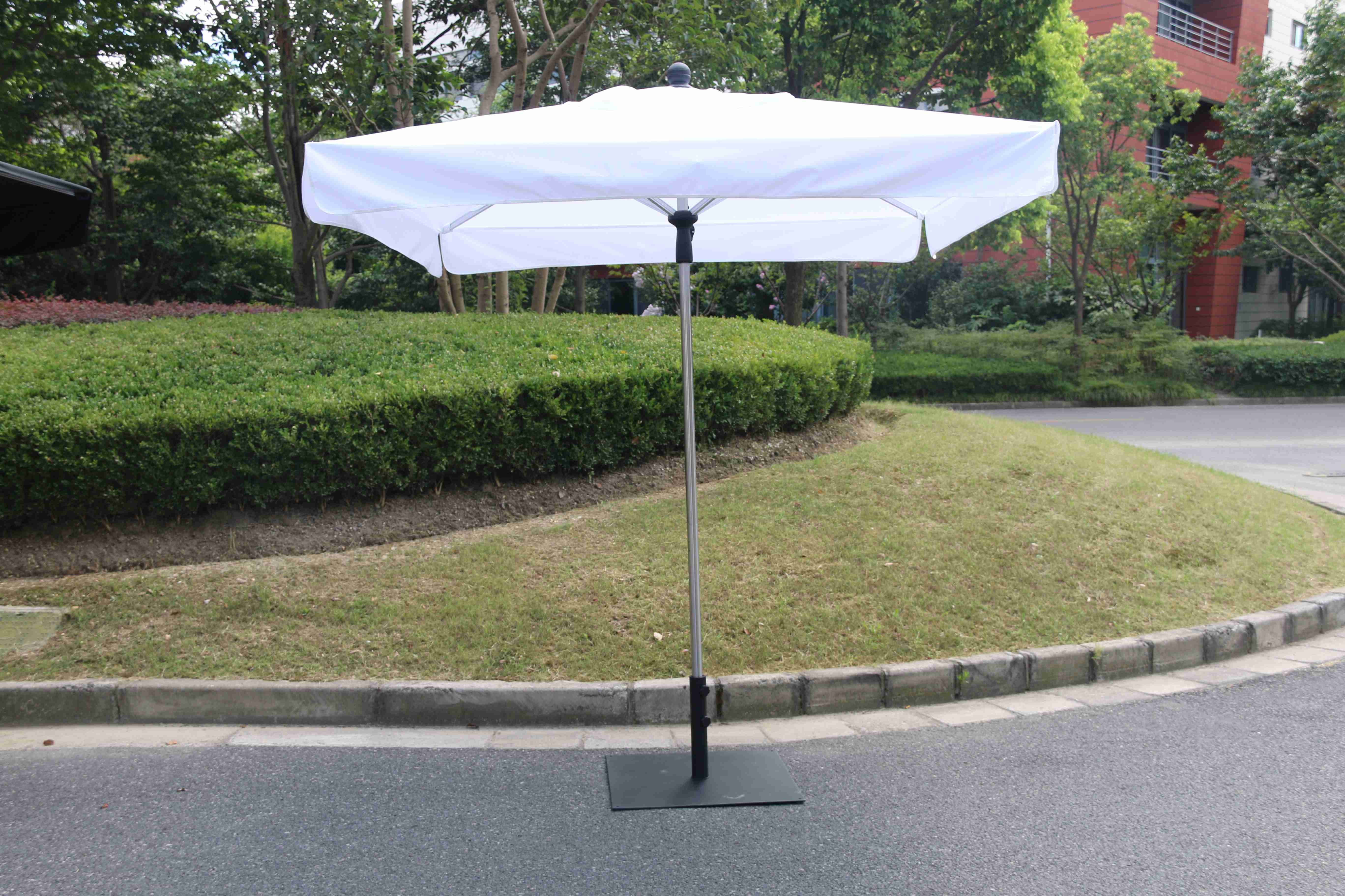  Custom Advertising Beach Umbrellas Waterproof UV Resistant Flame Retardant Manufactures