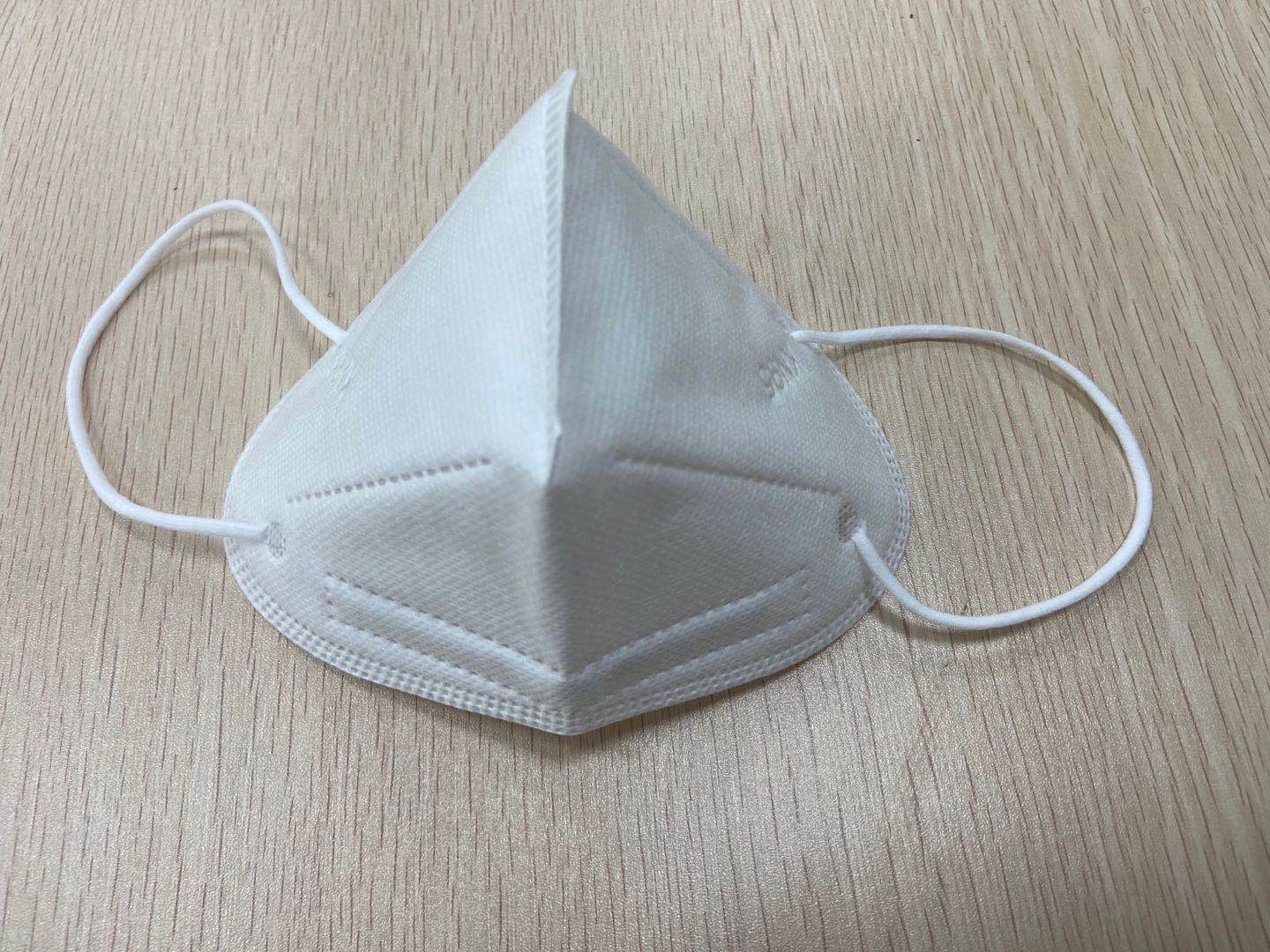  Stocked KN95 Disposable Pollution Mask White Color Three Dimensional Breathing Space Manufactures