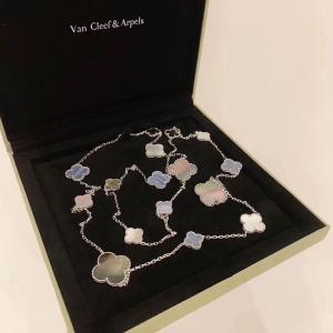  van cleef jewelry White Gold Magic Alhambra Long Necklace 16 Motifs With White And Gray Mother Of Pearl Manufactures