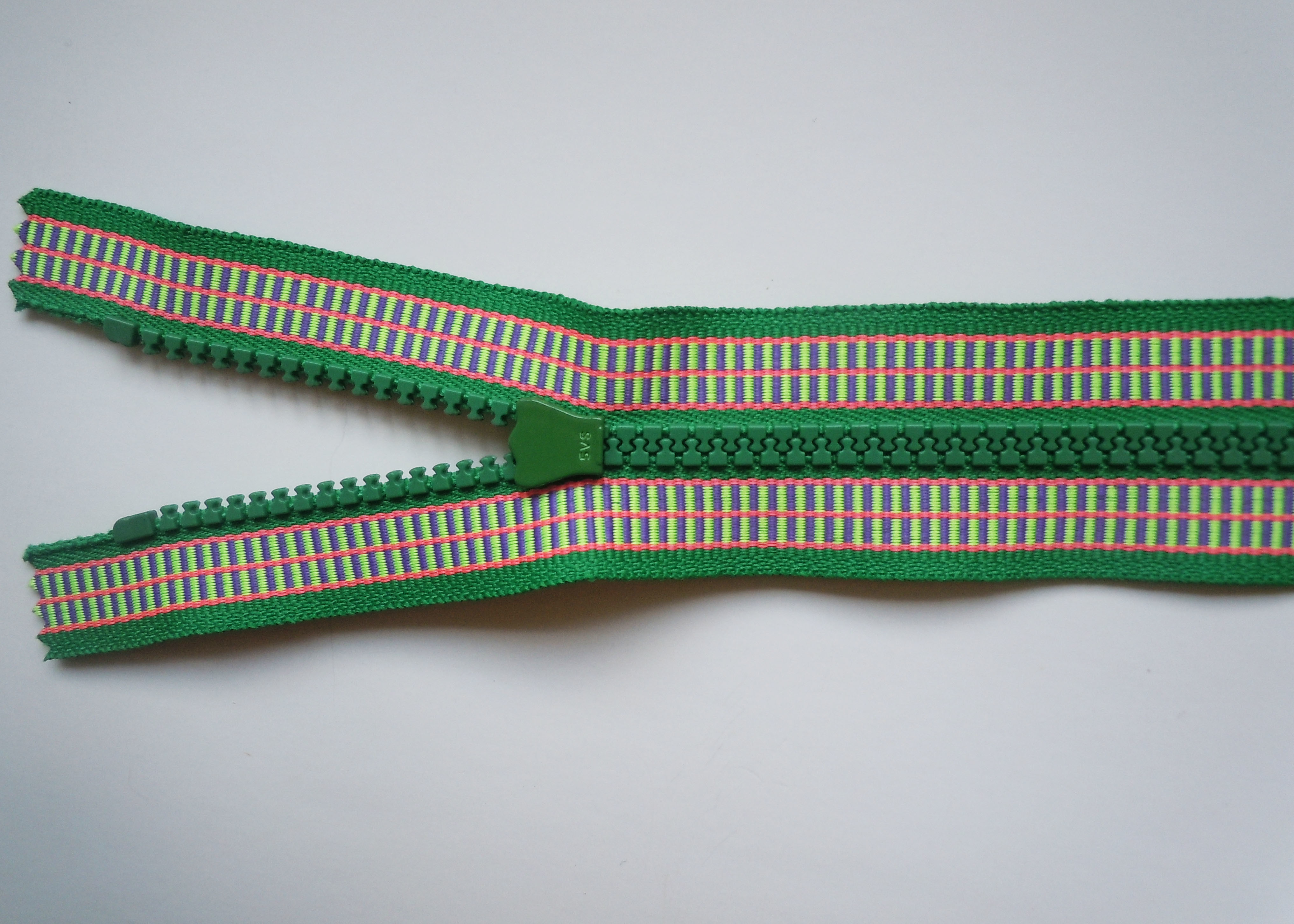  Garment accessory decorative metal separating zippers for hand bags Manufactures