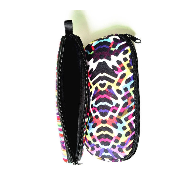  Portable Travel Zipper Soft Neoprene Sunglasses bag.SBR Material. Size is 19cm*8.7cm. Manufactures