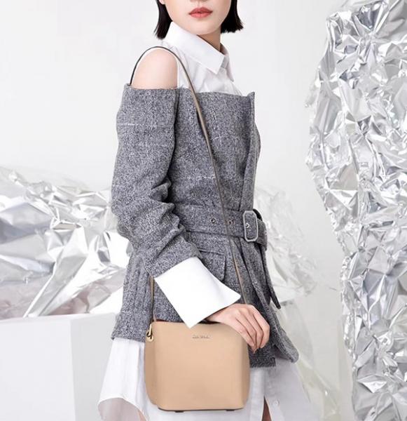 Quality 2018 fashion designed original manufacturer high quality lady leather shoulder bag for sale