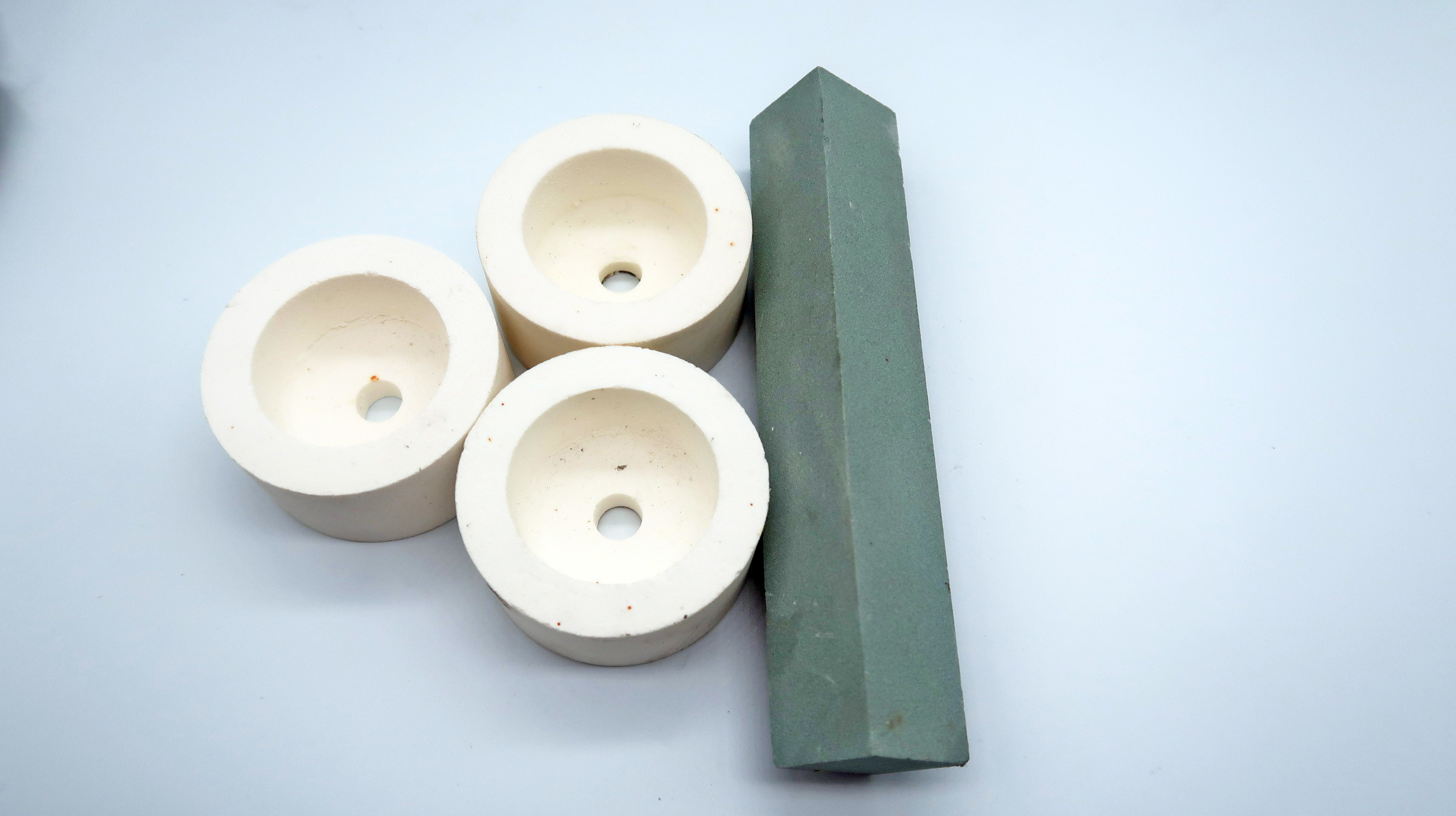 China Grinding Wheel Sharpening Stone For Ceramic Bonded Material Grinding Wheel on sale