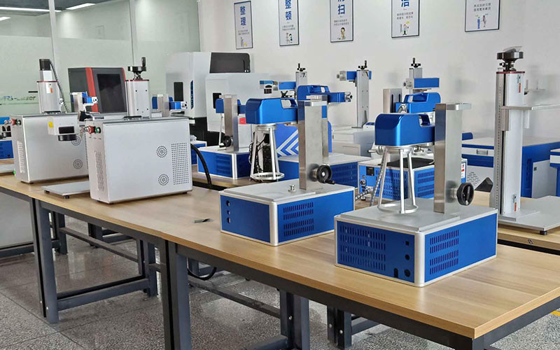  Wood / Paper CO2 Laser Marking Machine 10600nm 30w High Reliability Manufactures