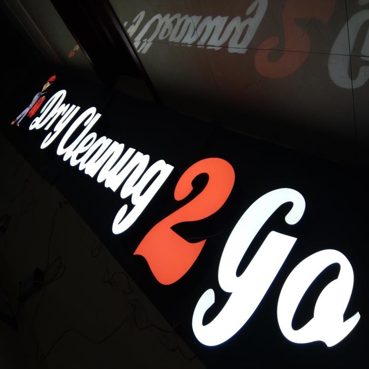  Light Box Shape Advertising Channel Letter Sign UV Printing 3D Illuminated UL Manufactures