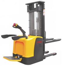 Quality CDDR15 1.5 Ton Electric Stacker Truck Riding Type 2.5m - 5.6m Lift Height for sale