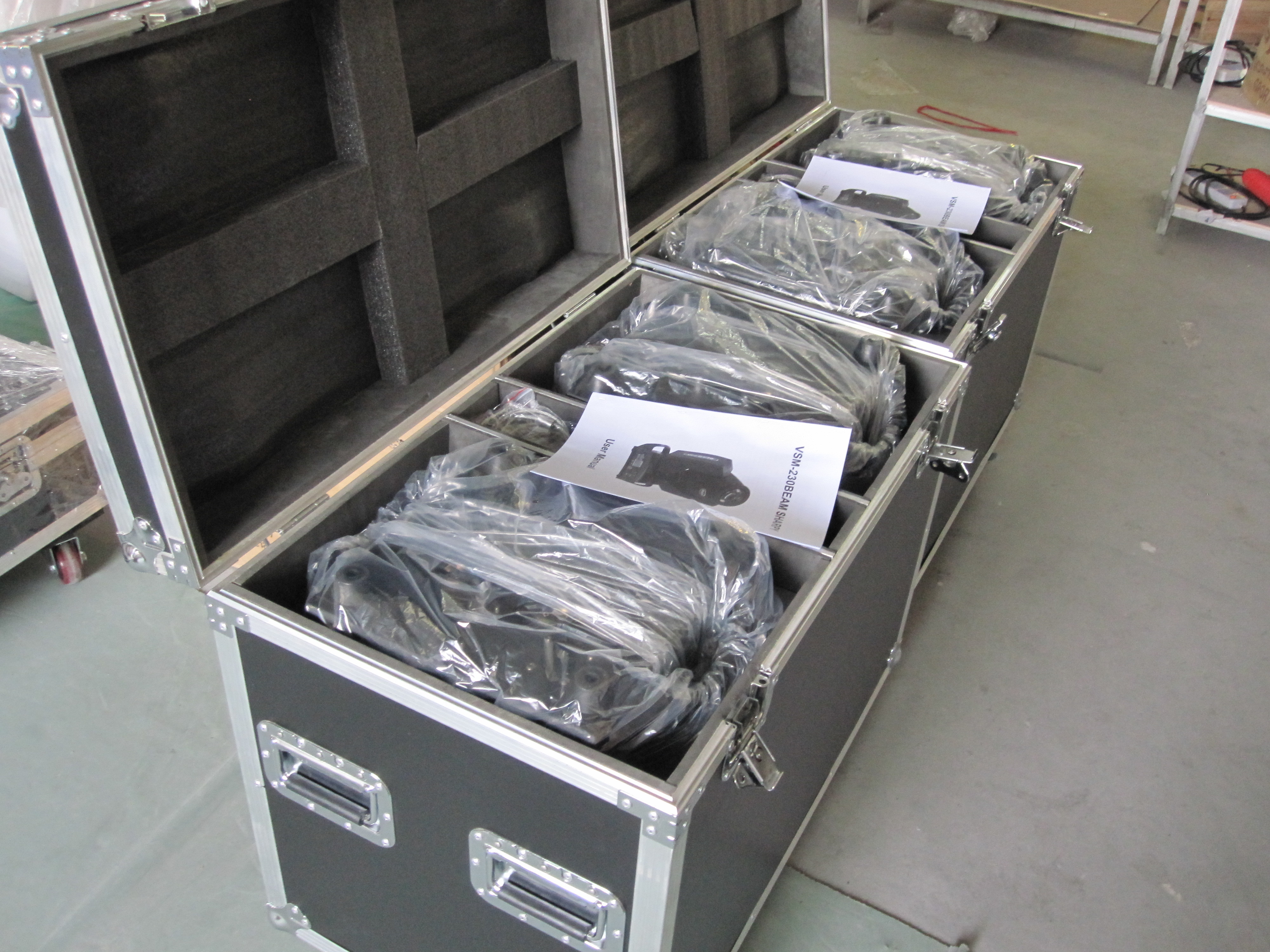  Moving Head Stage Lighting Cases Double Packing Large Capacity For 10r Lights Manufactures