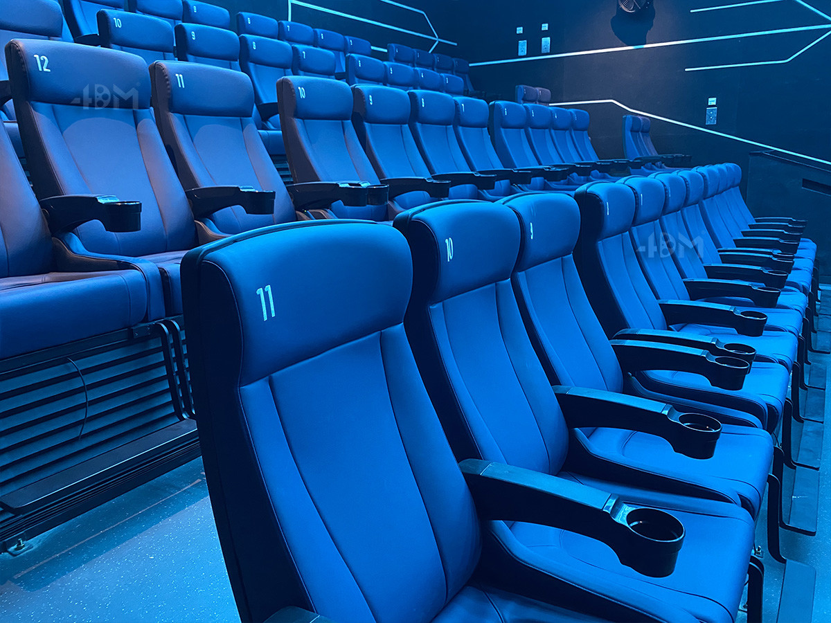  Modern 4D Cinema Motion Seats Leather Chair Pneumatic / Electronic Effects Manufactures