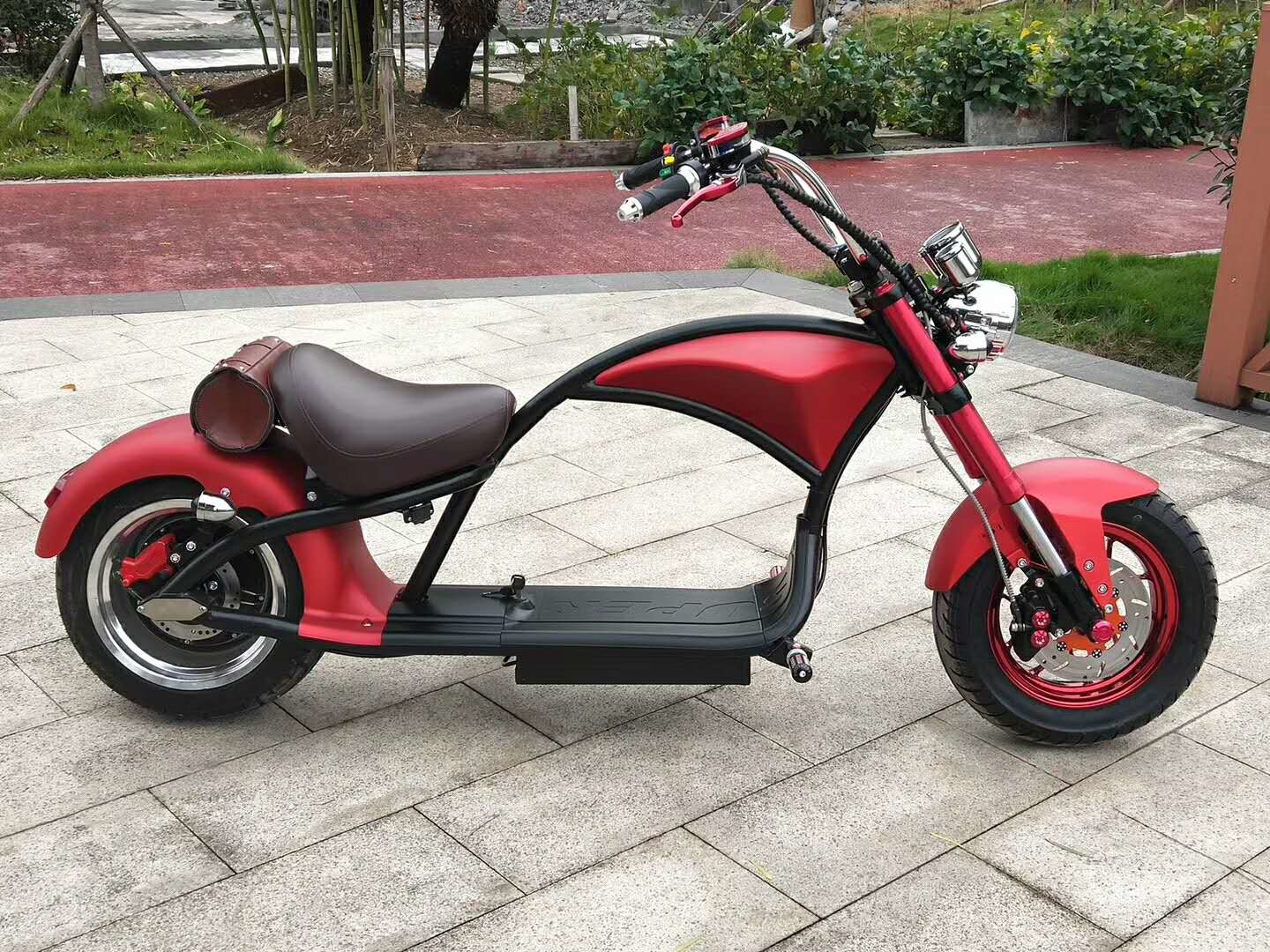 High Carbon Steel Mini Electric Bicycle , Red Color Small Electric Bike YT Cool Big Harley