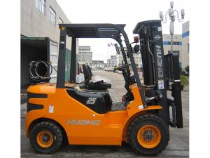 China Automatic Power Gasoline LPG Forklift 2.5 Ton With Pneumatic Tire on sale
