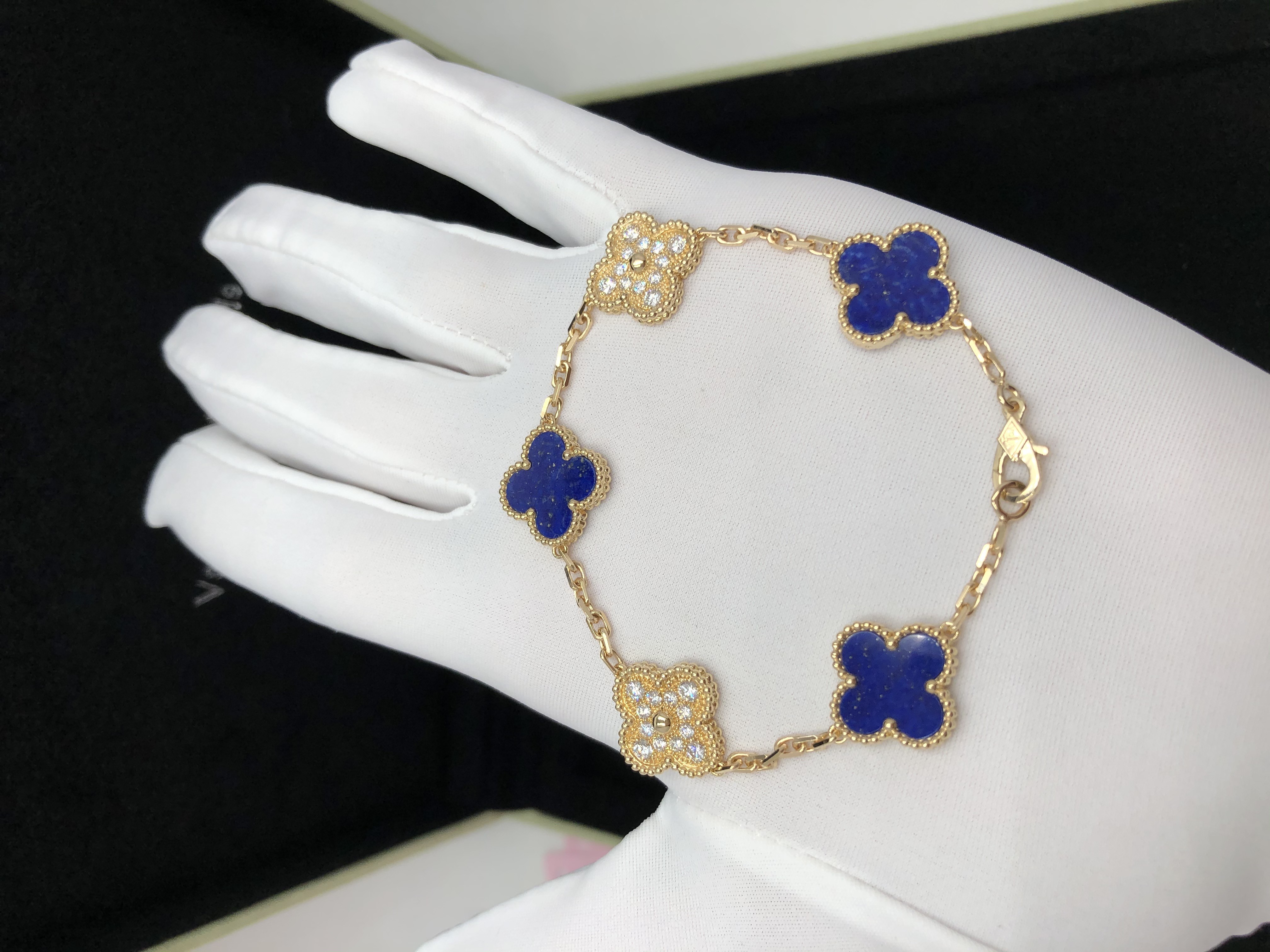 Buy cheap Vintage Gold Chain 18K Gold Jewelry 18k Gold Bangle Bracelet With Lapis Lazuli from wholesalers