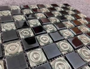 China Iridescent Polished Black White Floor Tile , 1.36kgs Electroplating Recycled Glass Mosaic Tiles on sale