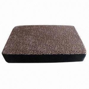 China Memory Foam Pet Sleeper Bed, Made of Memory Foam, Contours to your Pets' Body Comfort and Support on sale