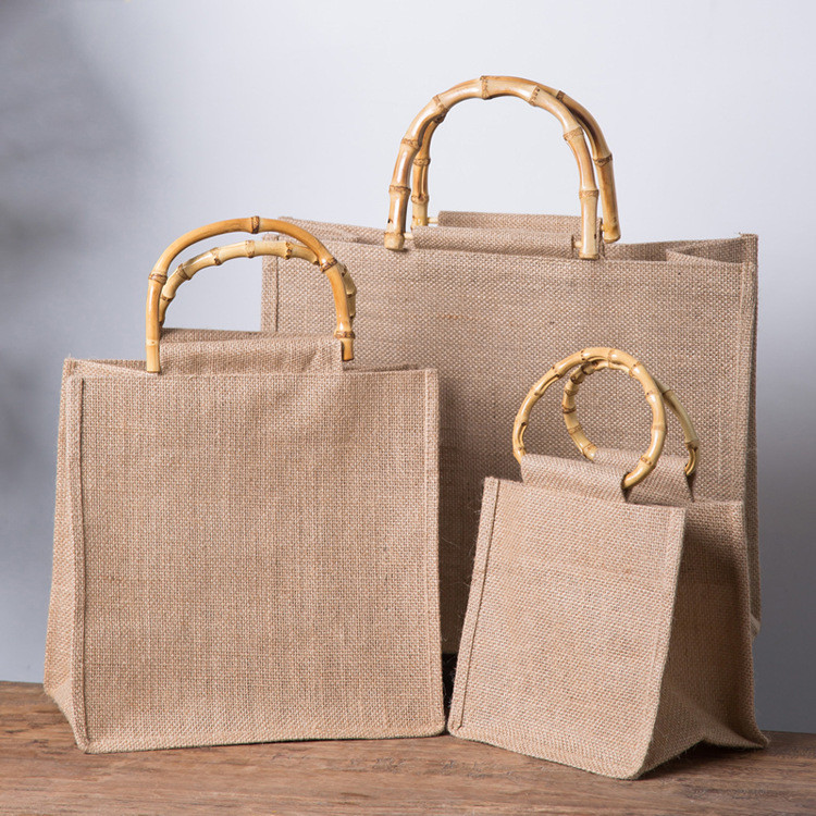 China Reusable Shopping Burlap Tote Bag Jute Tote Bag Bamboo Handle on sale