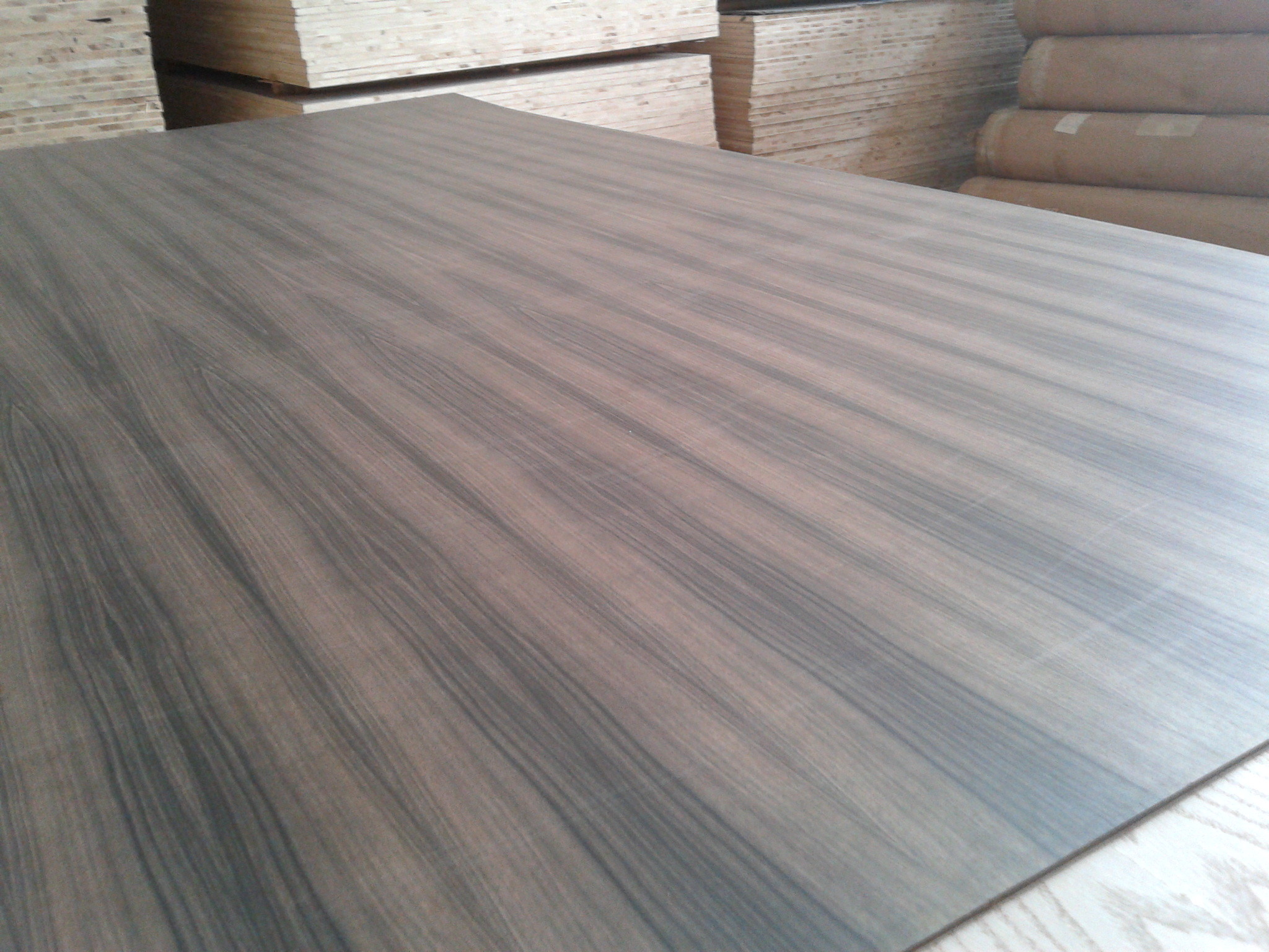  Real Wood Veneer Fancy Plywood  12/0.3 x 1220 x 2440mm Manufactures