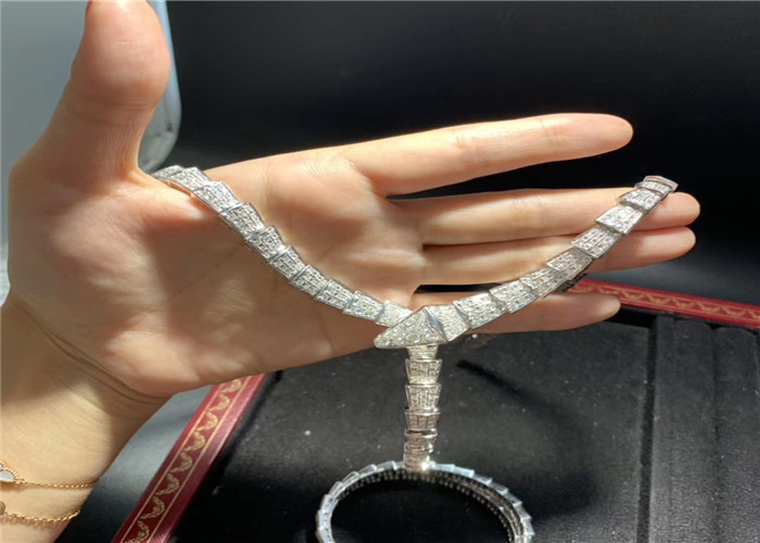  Unique Serpenti Design 18K Gold Diamond Jewelry Customization Available Manufactures