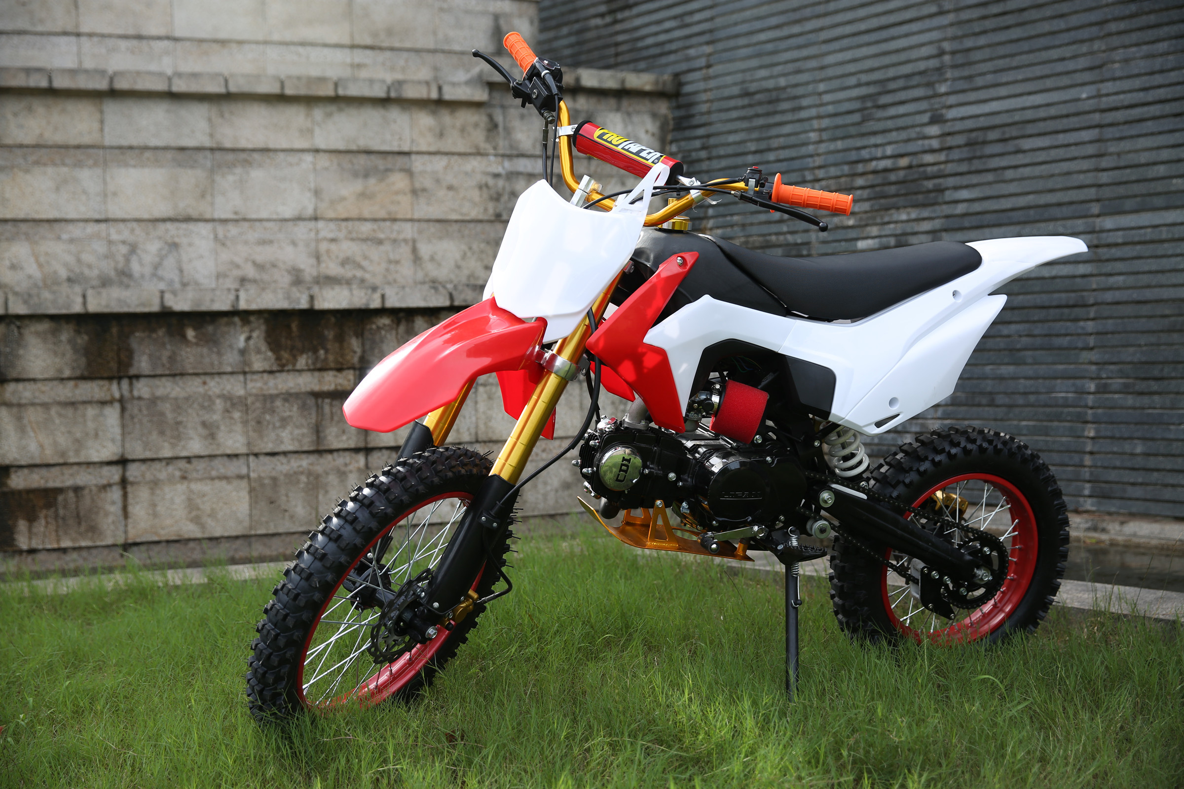  110cc,125cc ATV gas,4-stroke,single cylinder.air-cooled.Kill start,good quality Manufactures