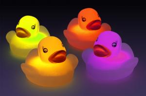 China Water Sensor Activated Flash Rubber Ducky Set , Flashing Light Baby Bath Temperature Duck on sale