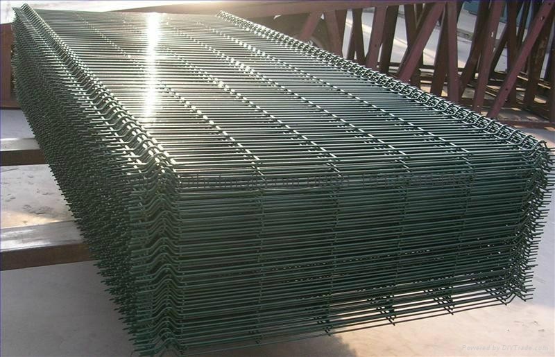  Curvy Welded Wire Mesh Fence Manufactures