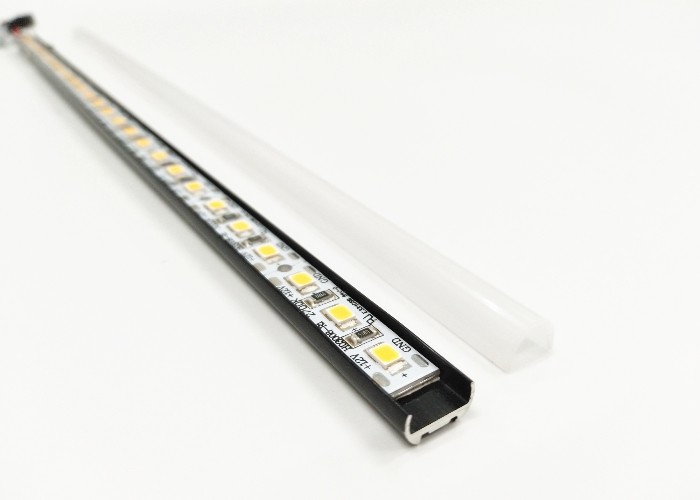  Small Outdoor Led Strip Lights Waterproof 2835 Profile Design CE Certification Manufactures