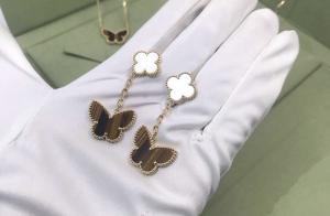  Young Ladies Gifts 2 Motifs 18k Gold Drop Earrings With Butterfly Pendant Manufactures