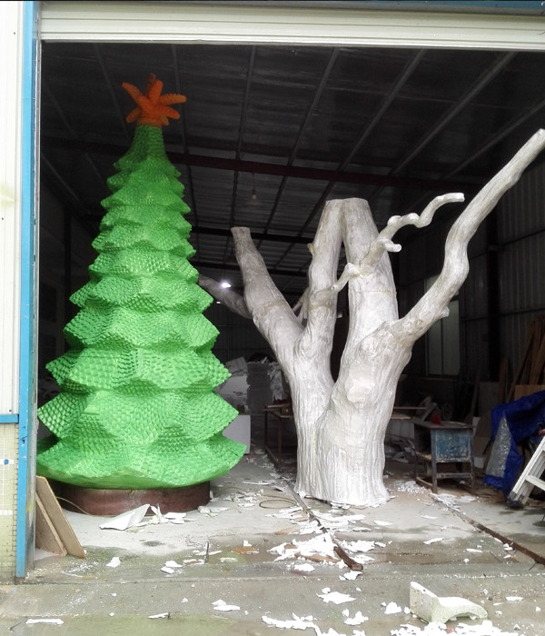 China customize size fiberglass green large christmas tree  as decoration statue in garden /shop mall/ supermarket on sale