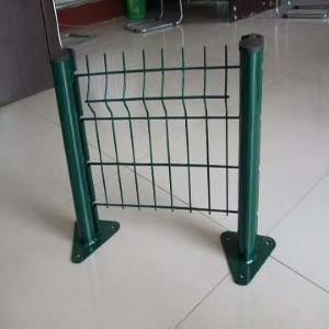  Welded Fence with Peach Post Manufactures