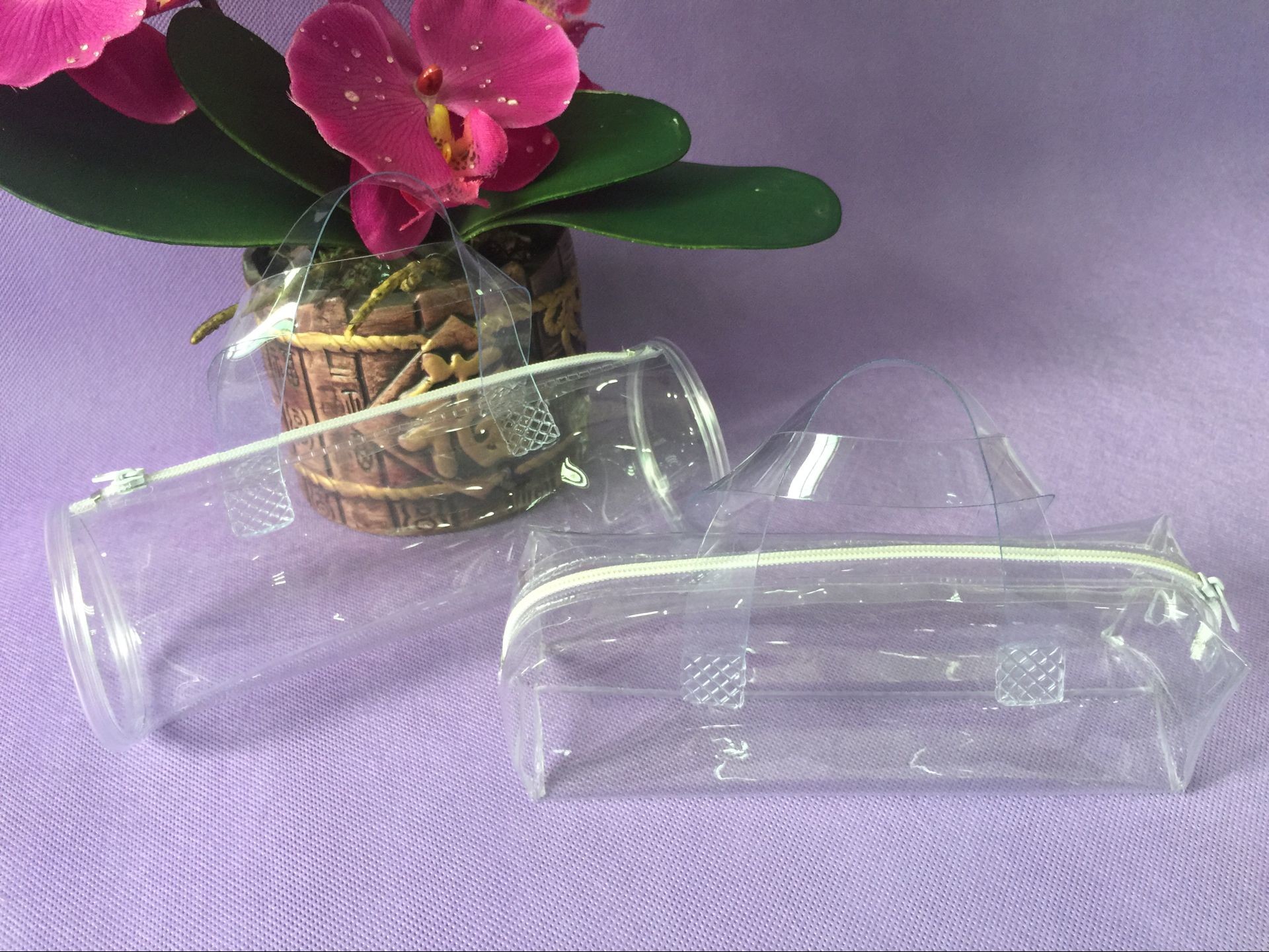 Quality Clear Handle PVC Packing Bag , Plastic Toy Round PVC Gift Bags for sale