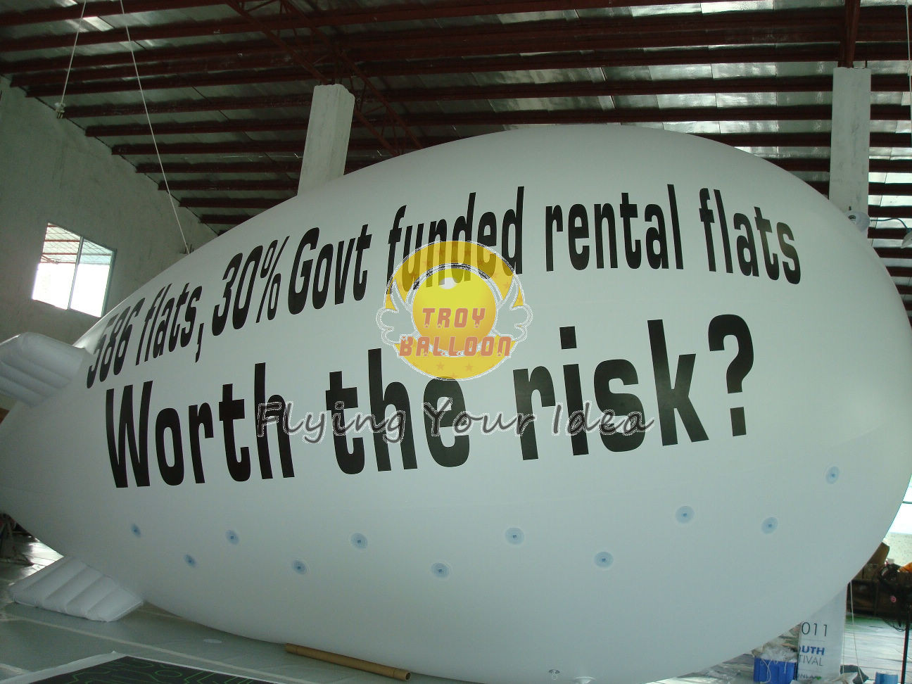  White Inflatable Giant Advertising Balloons blimps with Full digital printing for parties Manufactures