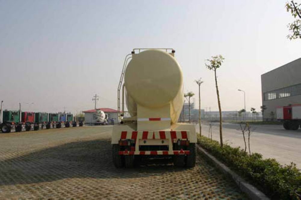  Big Capacity 39cbm Dry Bulk Tuck Transport Cement Coal , Talcum Powder Manufactures