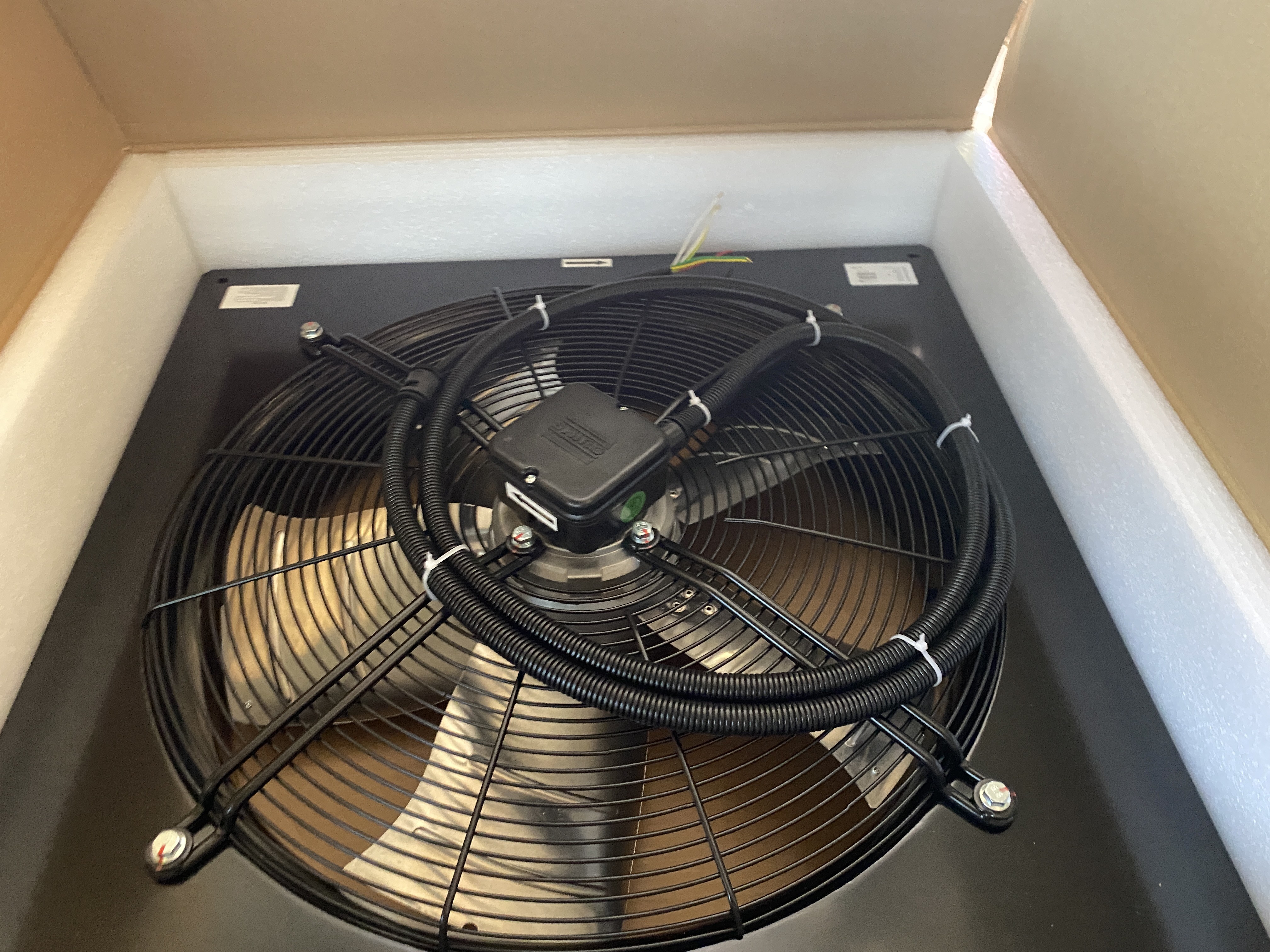  ALA 560D4-4S00-T AC Axial Fan Manufactures