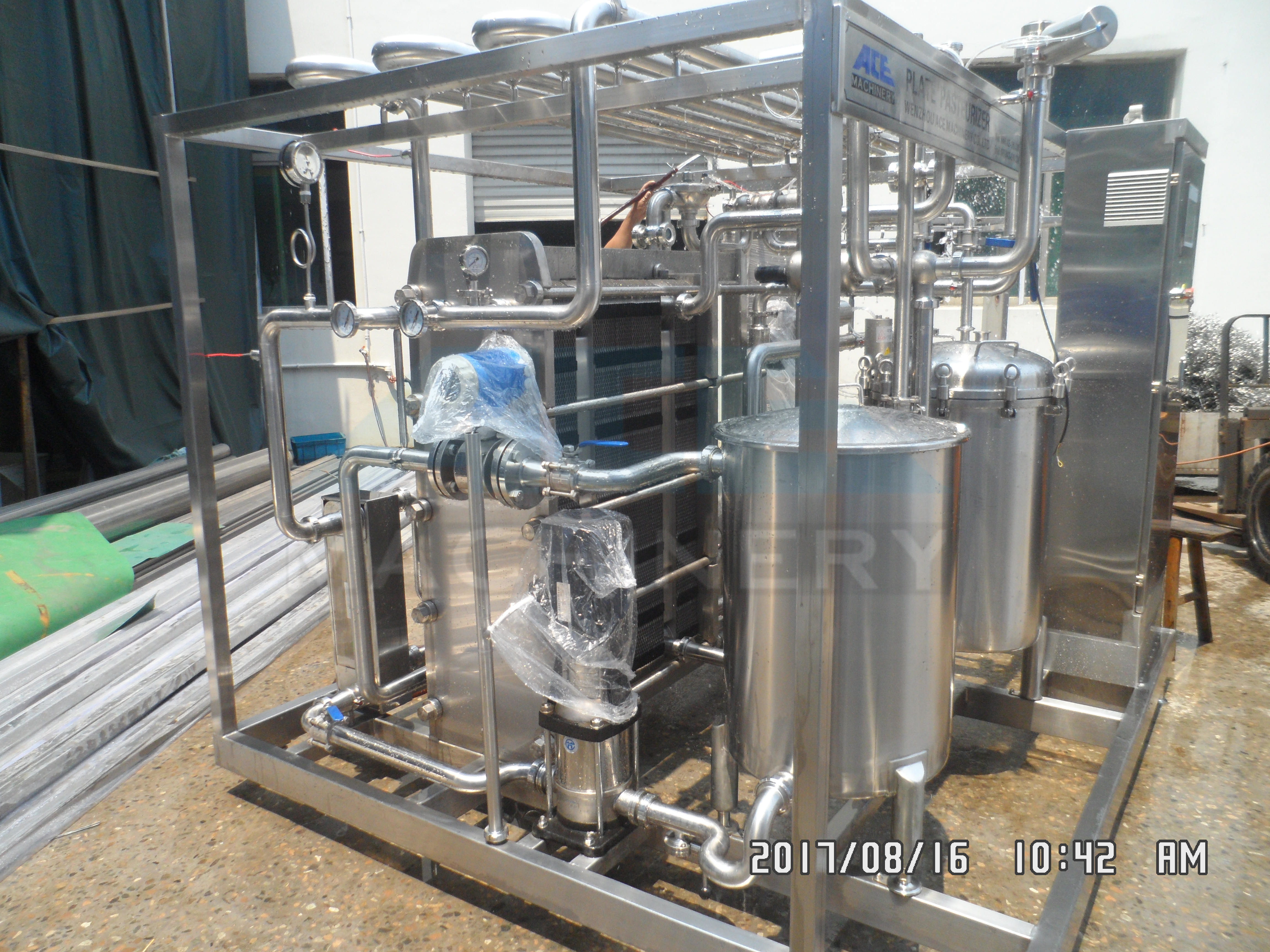  High Quality Stainless Steel Tubular UHT Milk Processing Plant For Liquid With Granule Manufactures