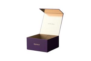  Handmade Luxury Magnetic Gift Box , Cardboard Rigid Box With Magnetic Closing Lid Manufactures
