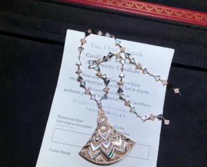  High End Custom 18K Gold Jewelry , Luxury Bulgari Diamond Necklace Manufactures