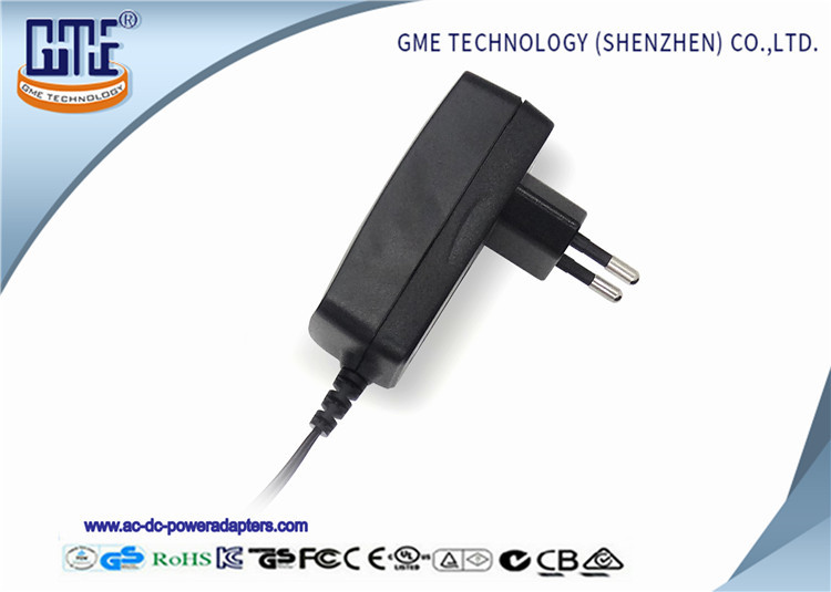  High Efficiency Universal Power Adapter / Switching Mode Universal Ac Dc Power Adapter Manufactures