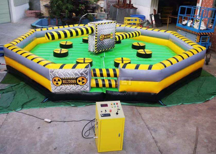  Meltdown Mechanical 8m Dia Total Wipeout Inflatable For Rotating Obstacles Games Manufactures