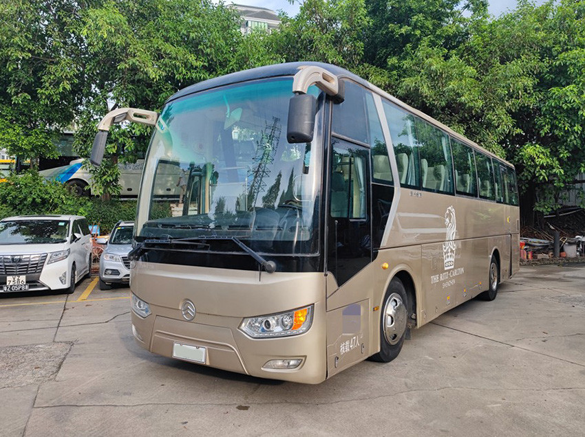 China Affordable Used Transport Bus 47 Seats Euro 4 Used Cars Bus on sale